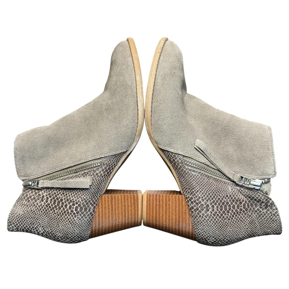 Vionic Anne Booties Womens Size 9.5 Gray Suede Snake Print Ankle Zip Comfort